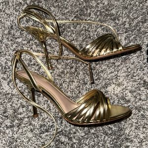 Sandal with heel straps
REF. 47034417-VICKY